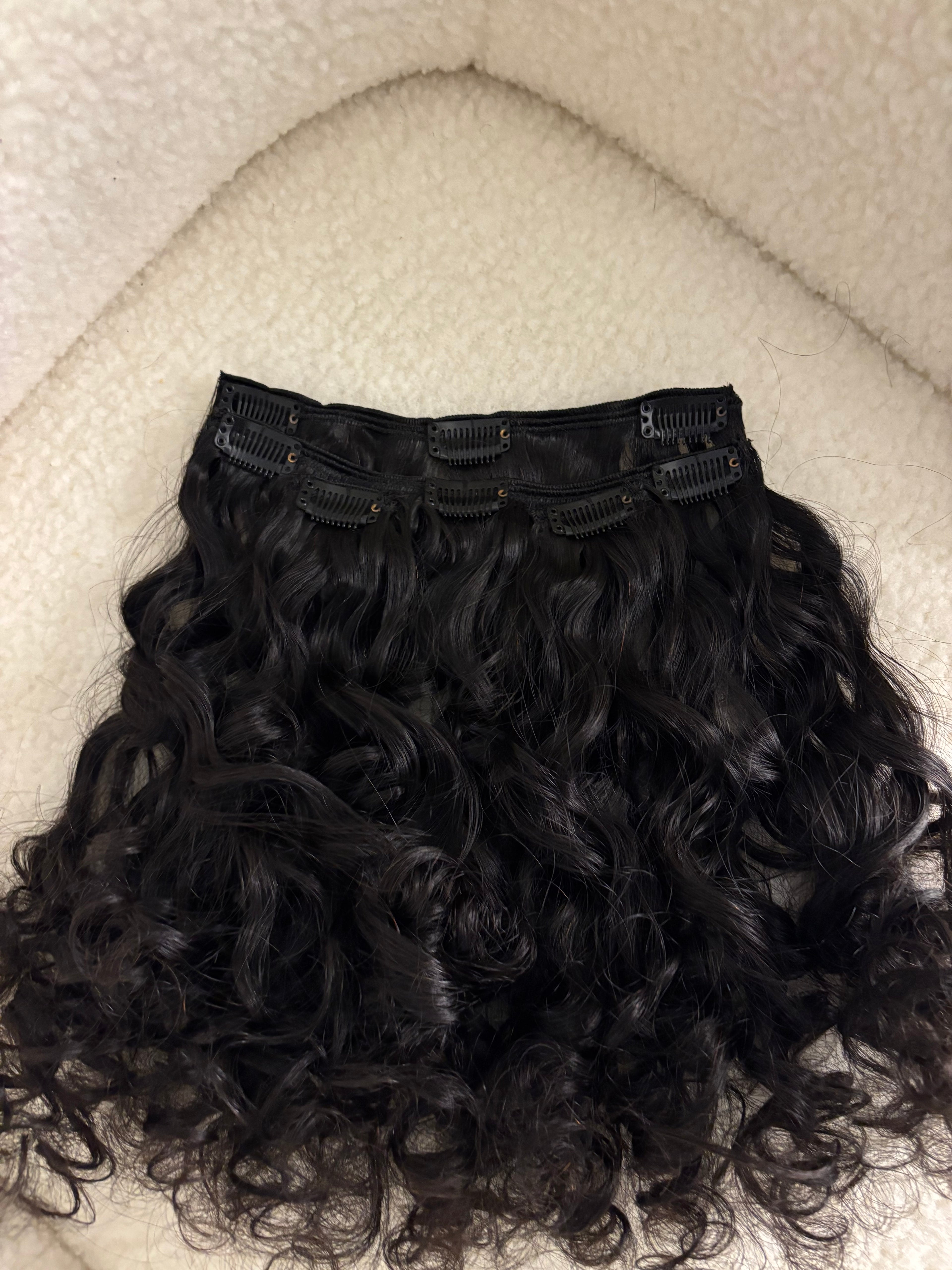 Weft clip in